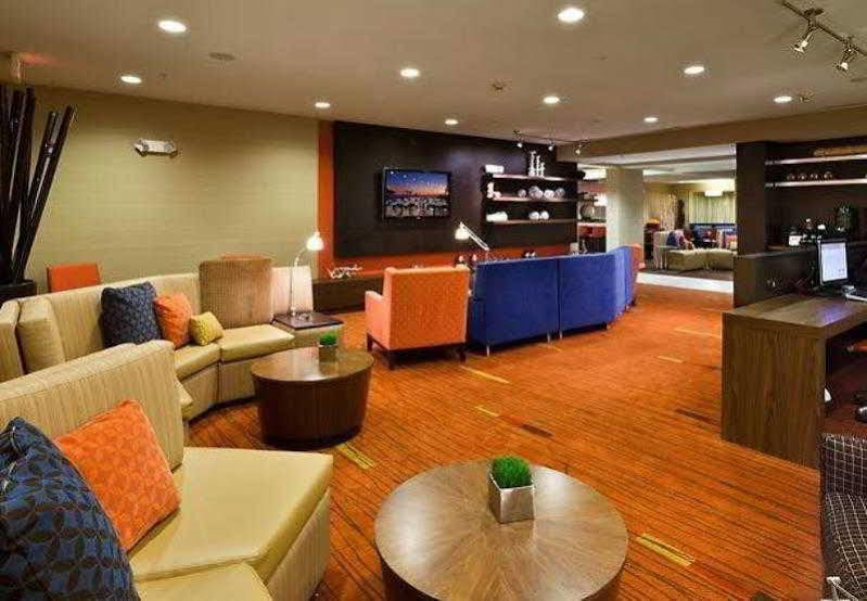 Courtyard Baton Rouge South Hotel Bagian luar foto